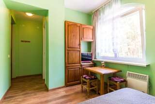 Гостевой дом Neringa Guest House Паланга Двухместный номер с 1 кроватью и собственной ванной комнатой-4